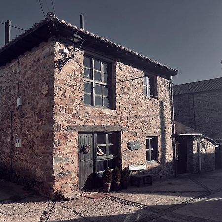 The Pilgrim Stone - Vegan B&B Rabanal del Camino Exterior photo