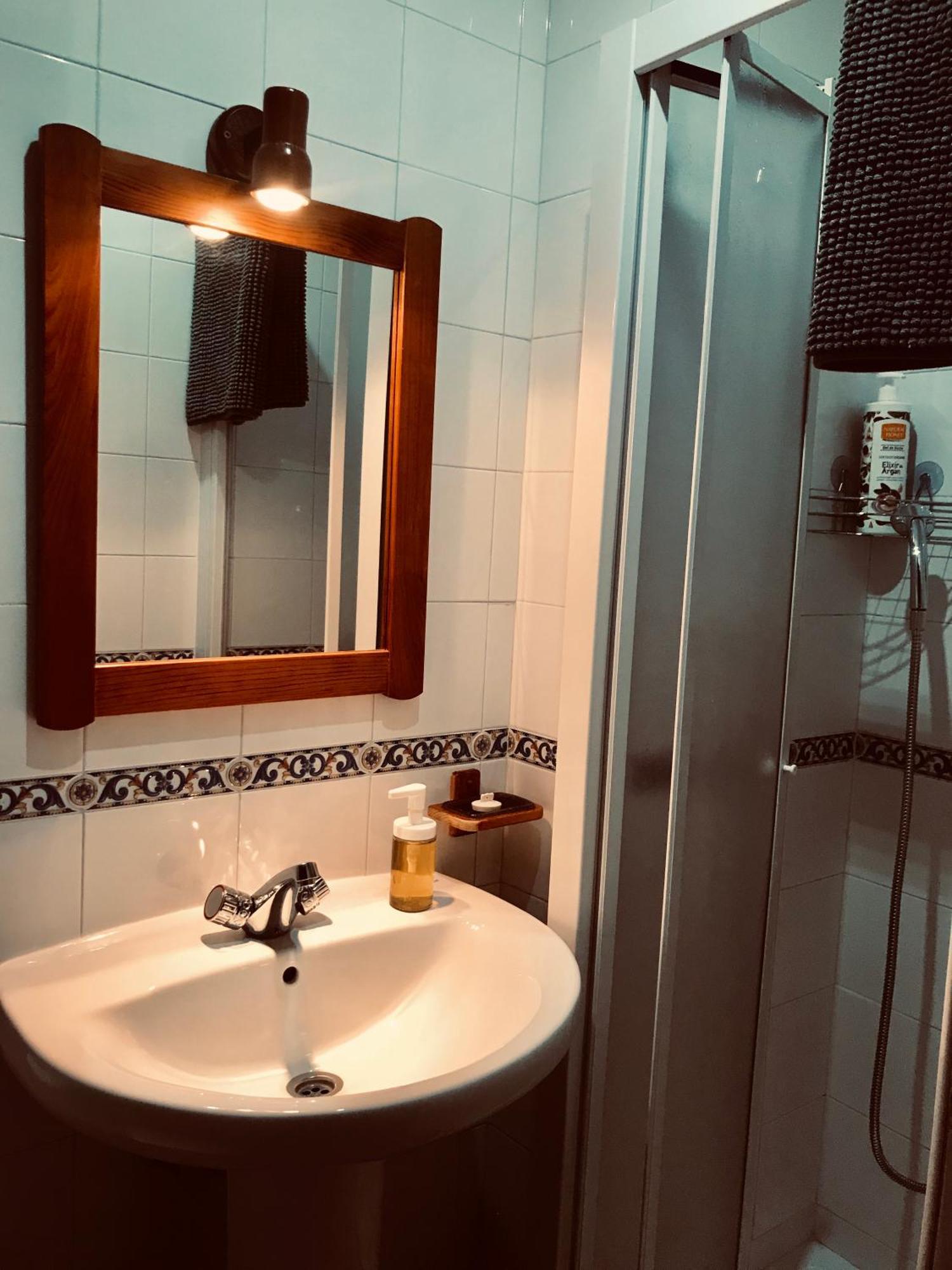 The Pilgrim Stone - Vegan B&B Rabanal del Camino Room photo