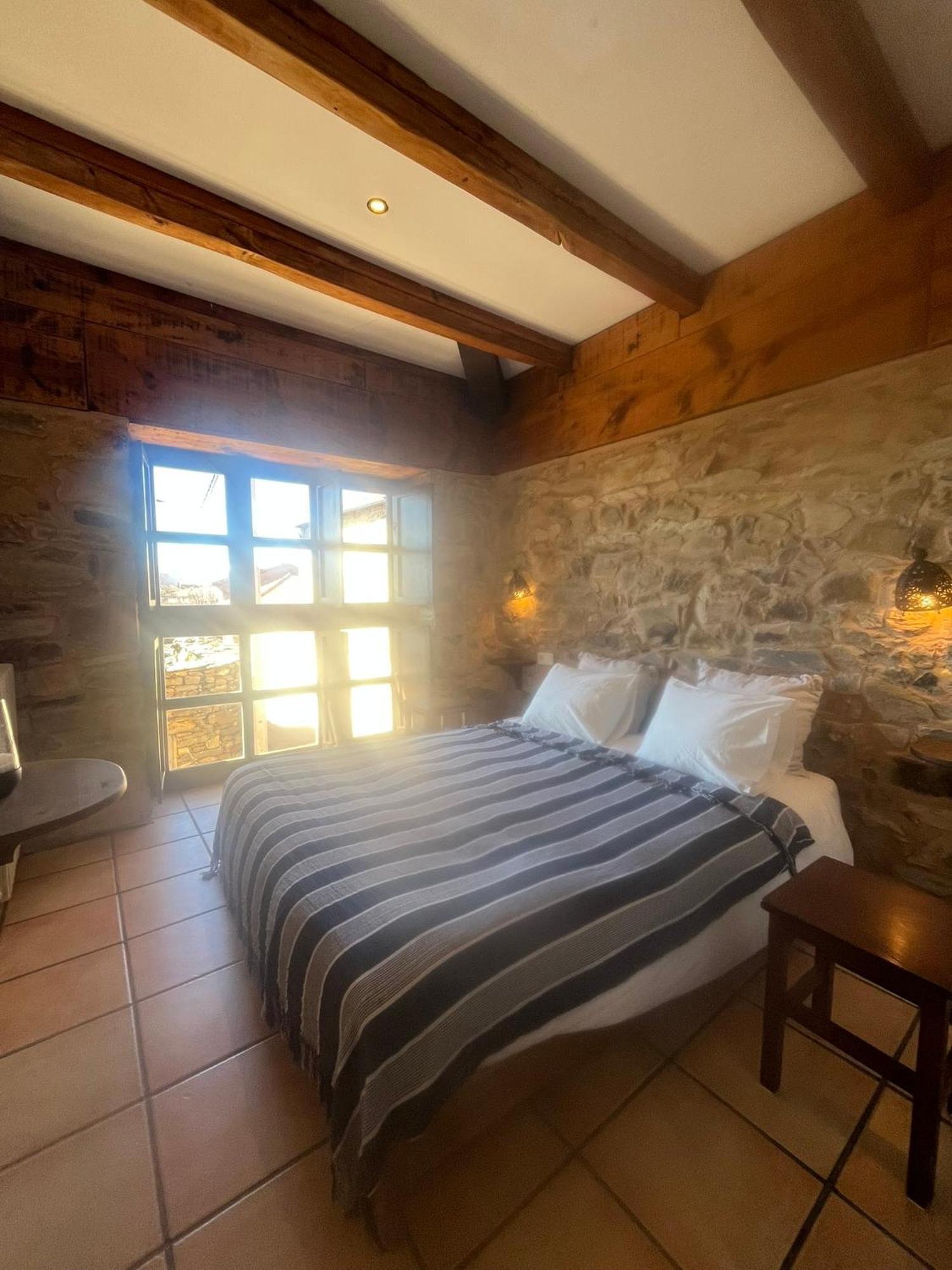 The Pilgrim Stone - Vegan B&B Rabanal del Camino Exterior photo